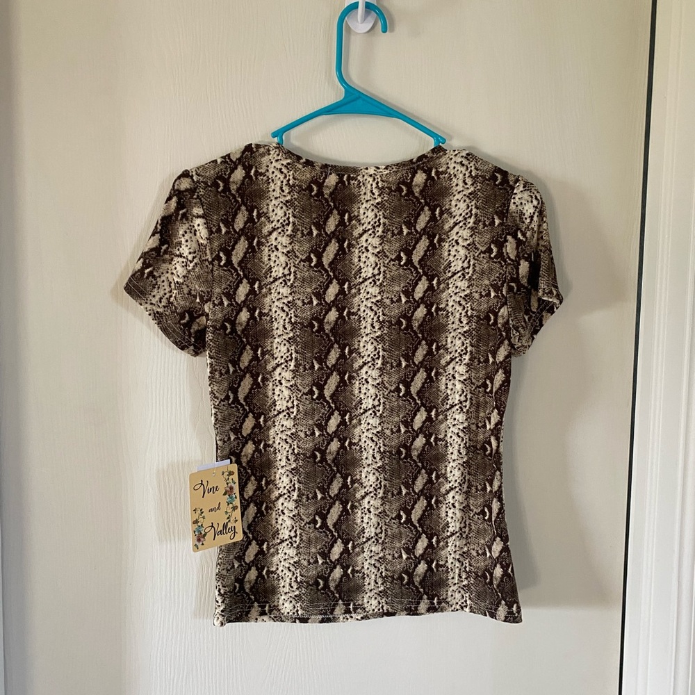 Vine and valleys snakeskin shirt with cut out hole